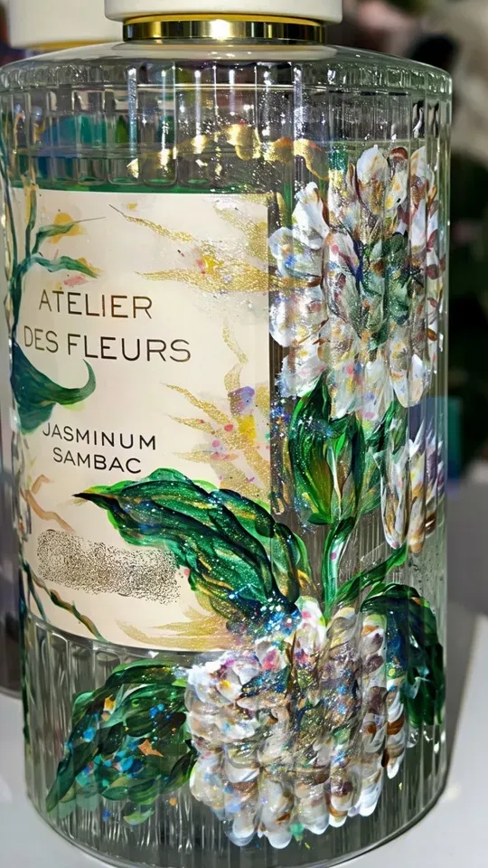 Bottle Painting - Rania Mesiskli - 4K